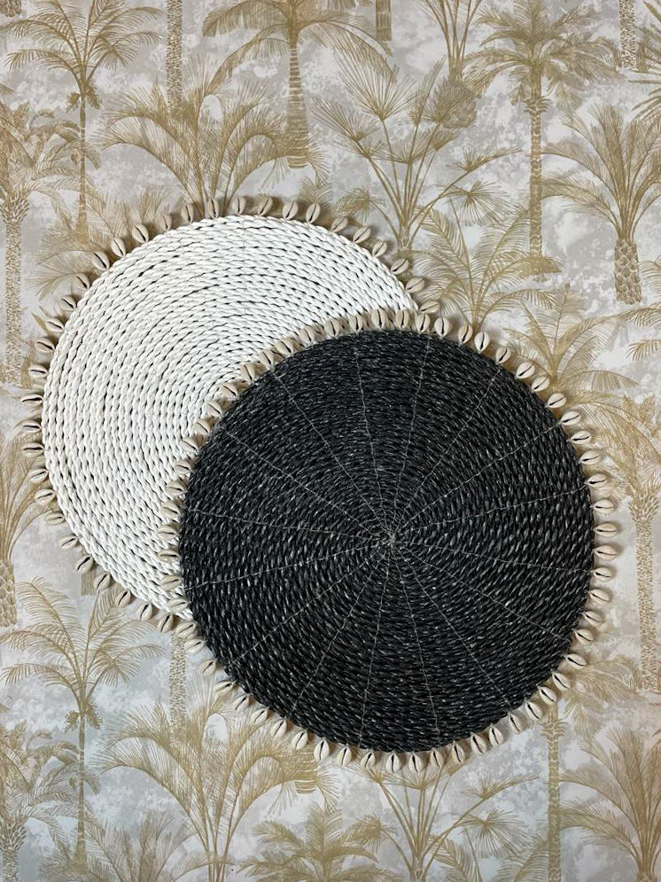 Placemat met schelpenrand (zwart)